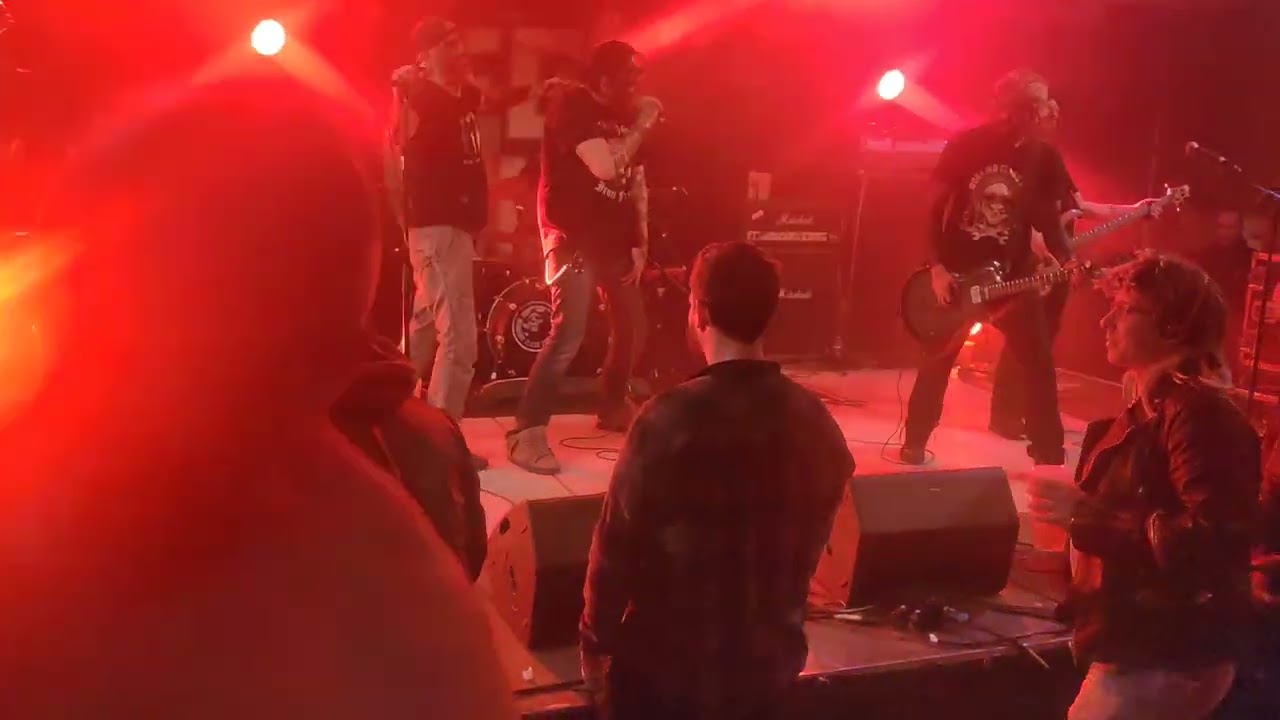 Working Class Zero - Ich bin (live à Landunvez)