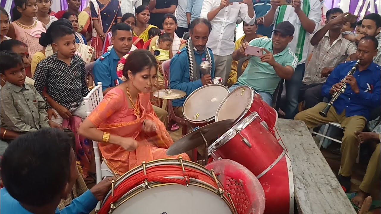 viral Bandparty ।। নাগাৰা নামৰ ভাইৰেল Girl বৰষা ৰাজবংশীৰ সুন্দৰ পৰিৱেশন 