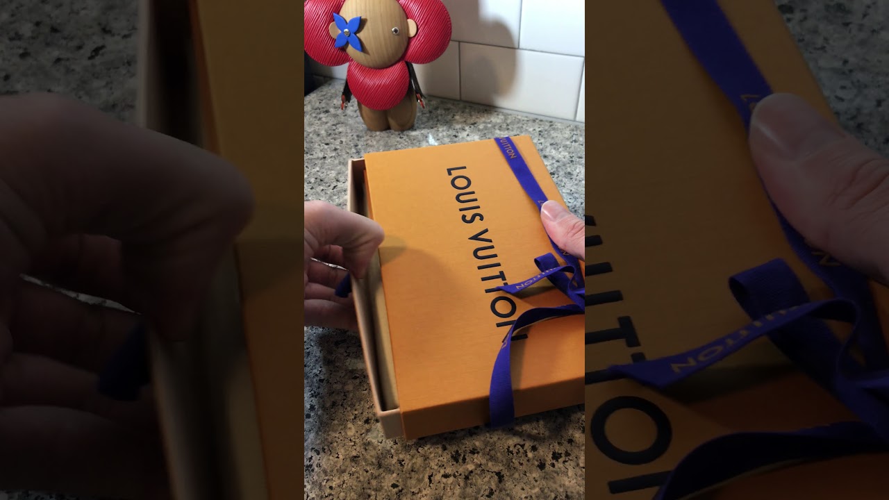 Louis Vuitton Ostrich Autreche Brazza unboxing