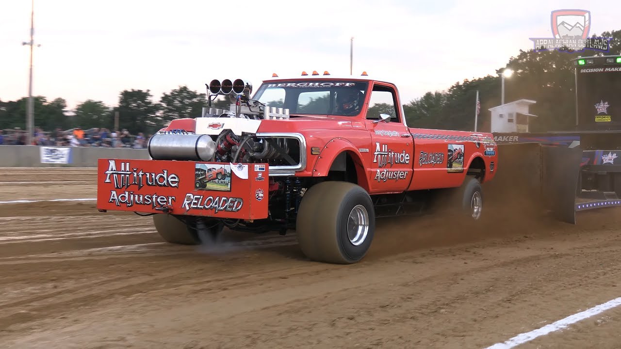 Super Modified RWYB 4x4 Trucks at the 2025 Firecracker 300 Truck and Tractor Pull!