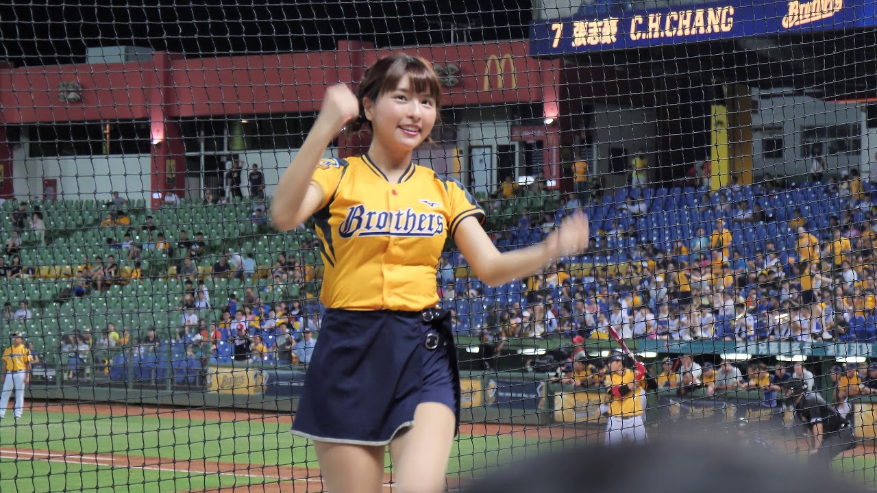 2019 07 12 中華職棒30年 LAMIGO VS 中信 三局下 Passion Sisters (峮峮) IN 洲際棒球場