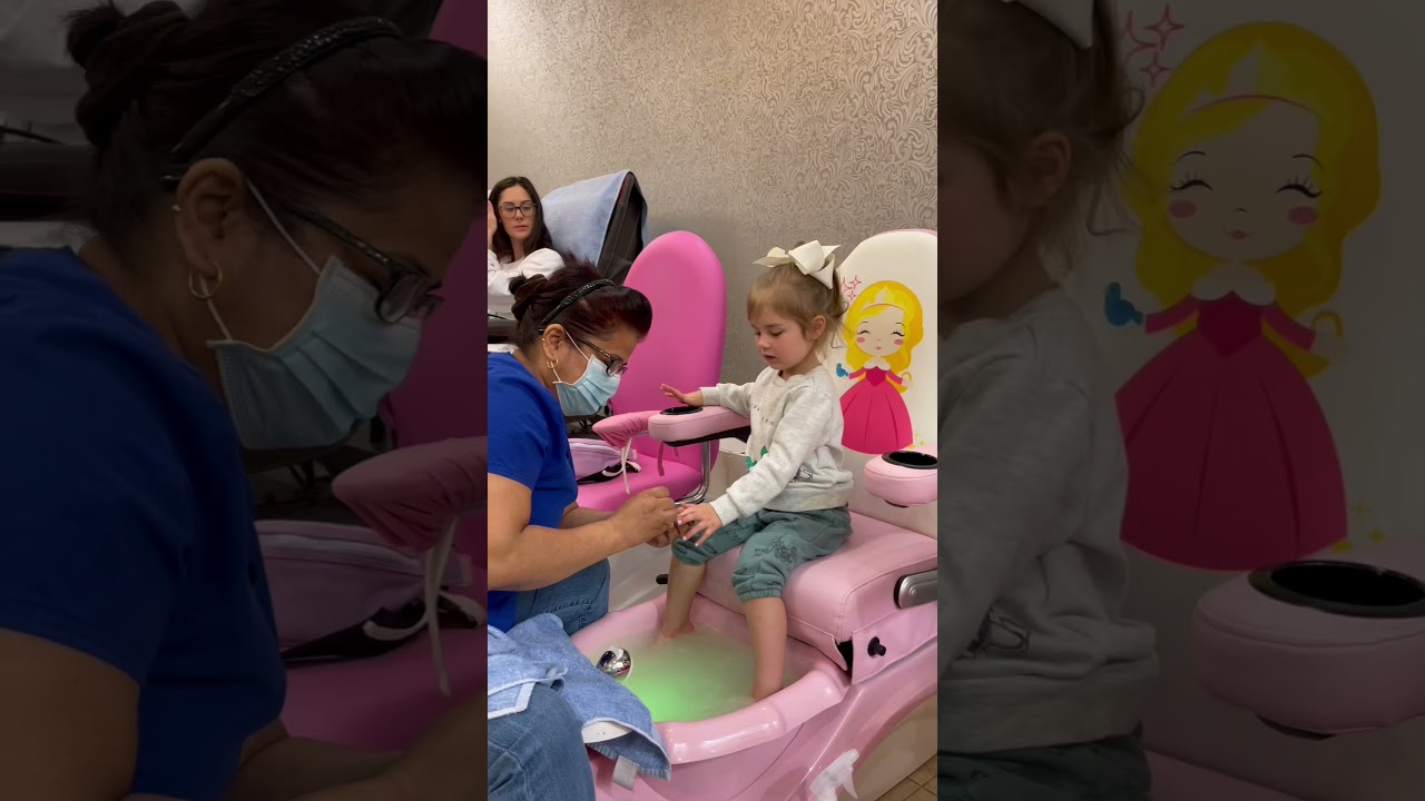 Her first nail salon visit! 😍💅 #kids #nails #family #mom #shorts #shortsfeed #shortvideo #girls
