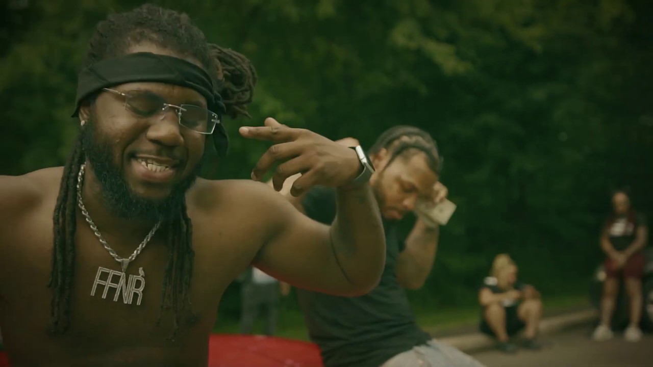 Trevy Trev Ft Yung Ru - 
