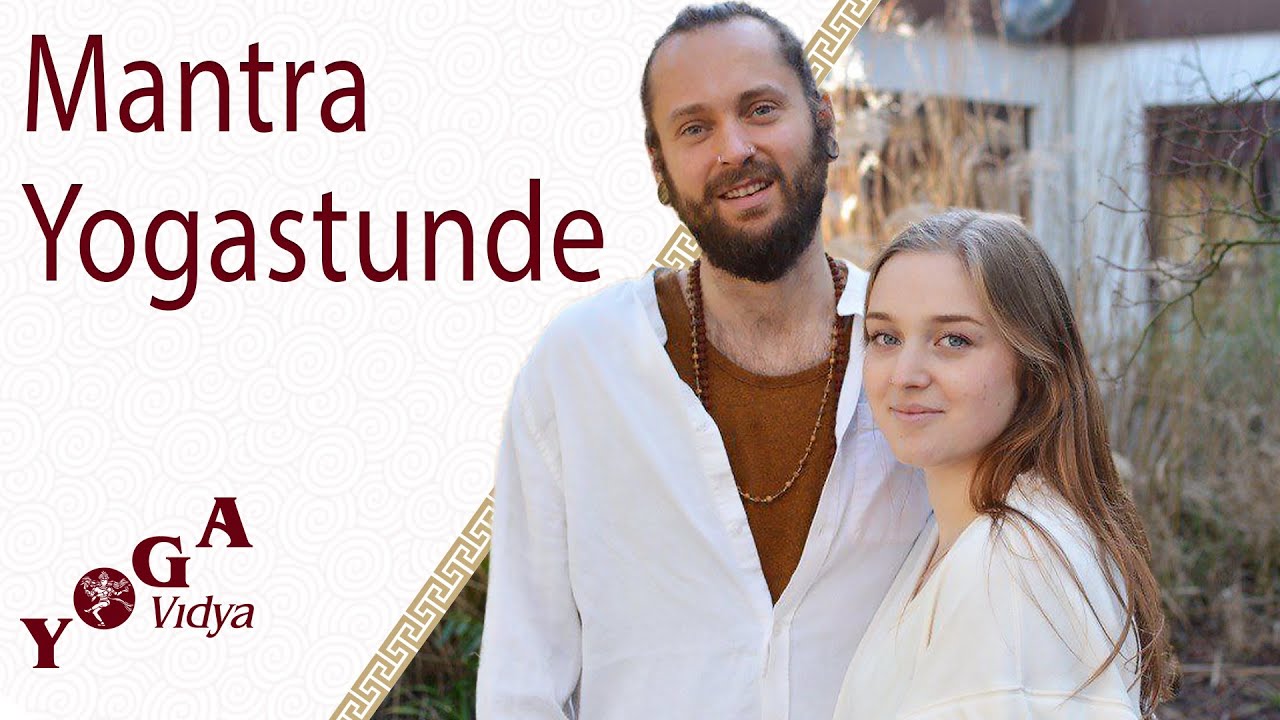Mantra Yin Yoga  - Yoga Vidya Ashram Live - 09:15 Uhr 12.03.2022