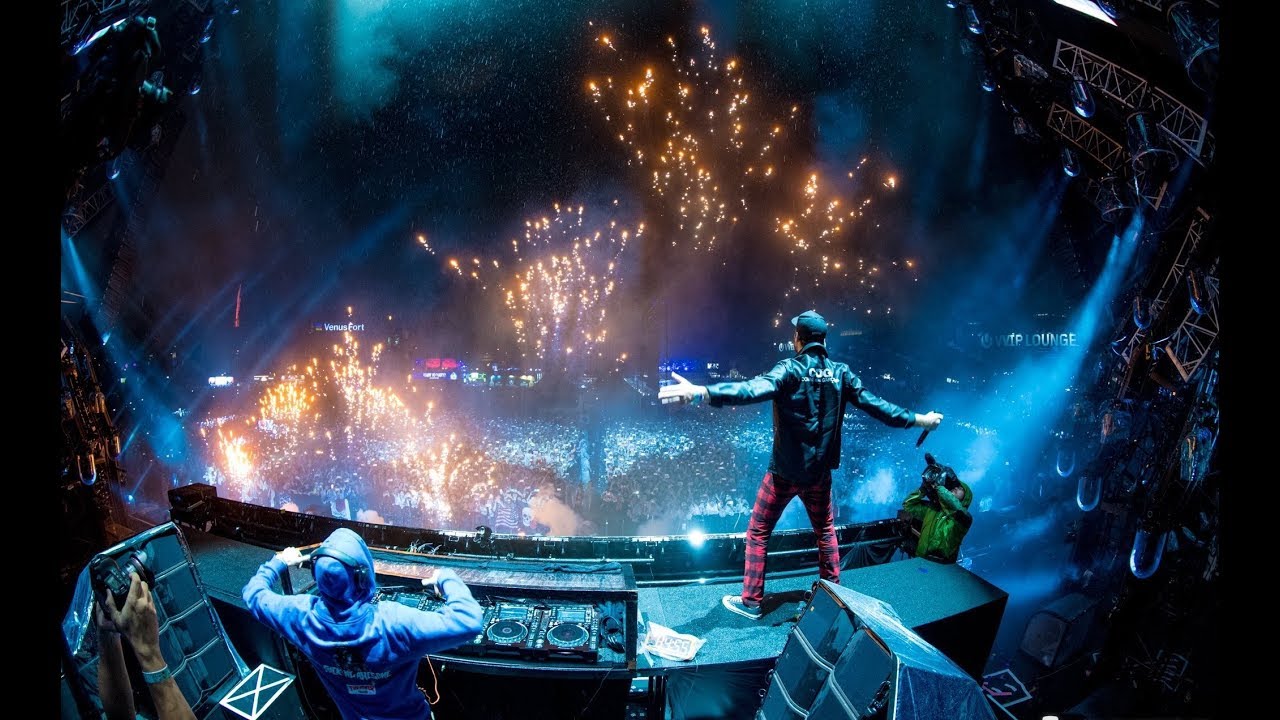 Ultra Japan 2017 - The Chainsmokers - Backstage View - 09/17/17 - Day 2 Finale