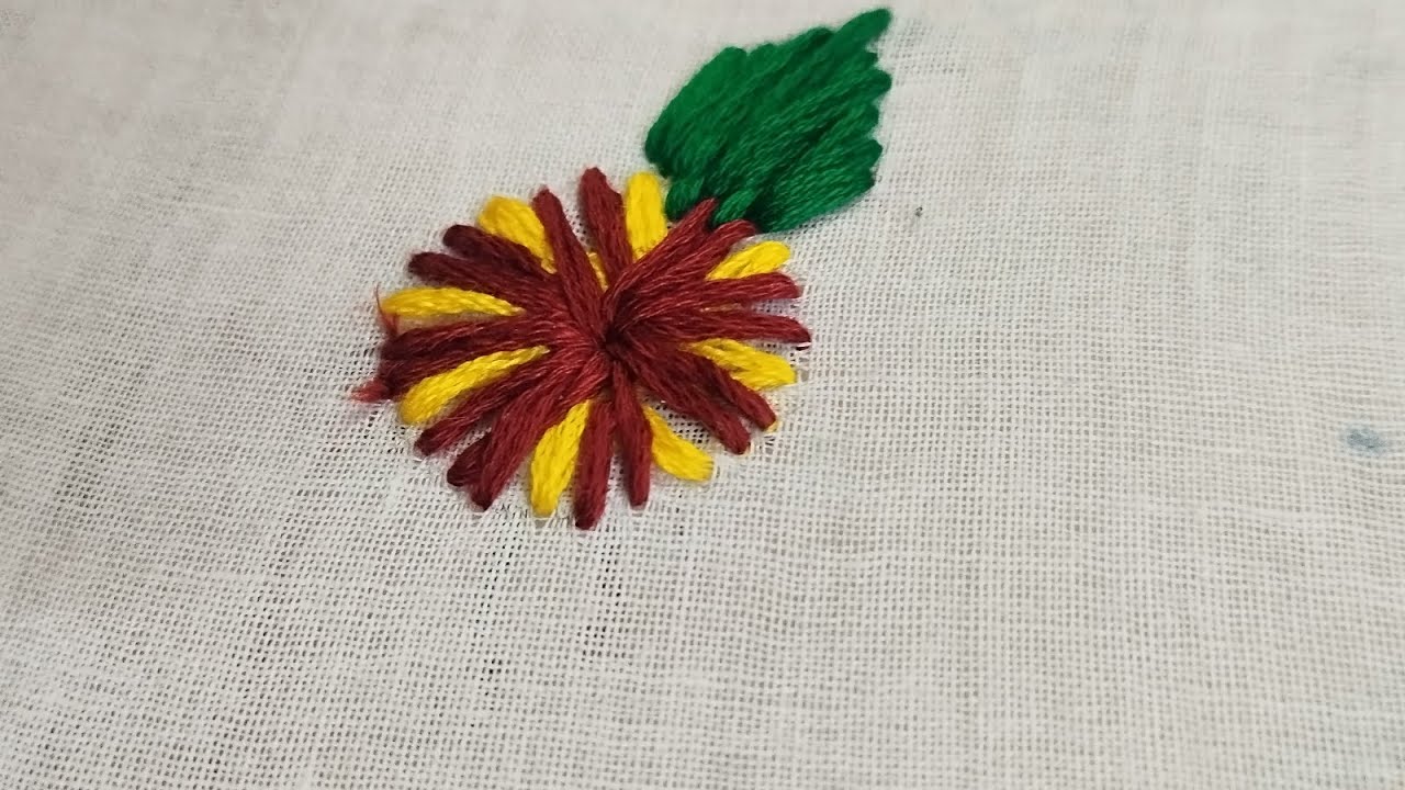 😍Slow hands, gentle heart, and time woven into thread. ❤️#viralreels #embroidery #housewife 