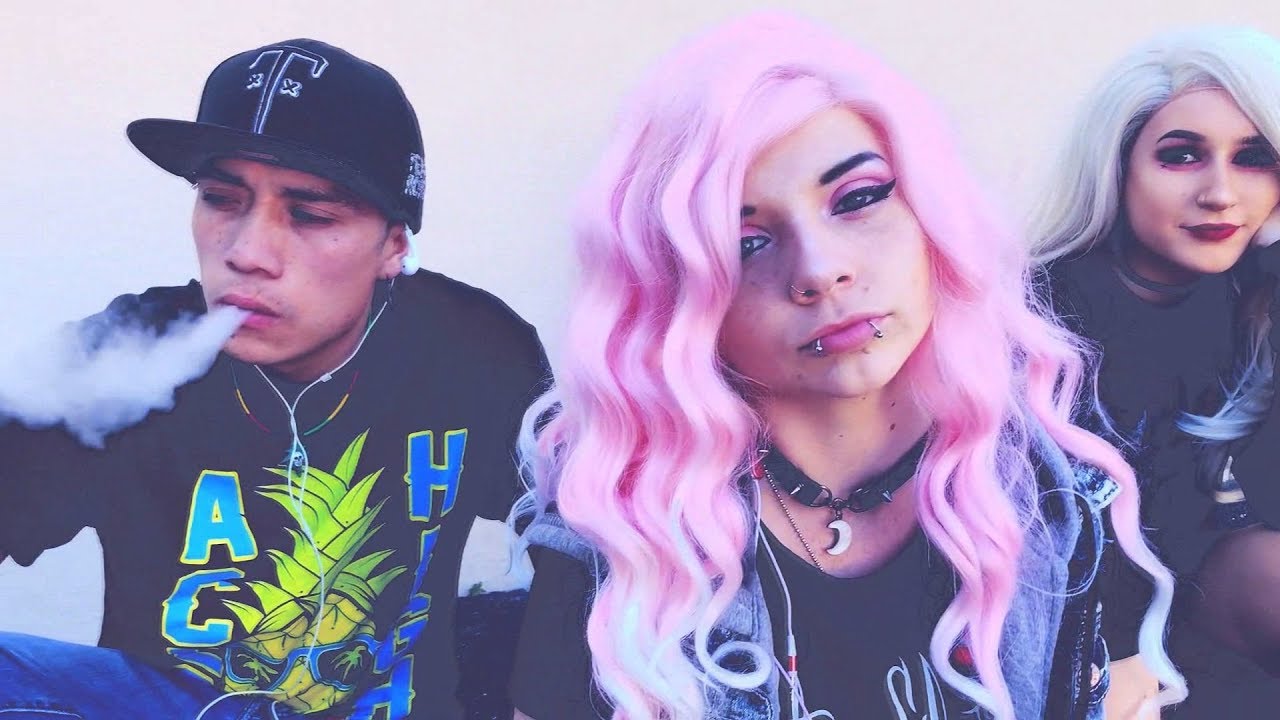 Roxie Love - PULL UP!! // MeetMe (Official Music Video)