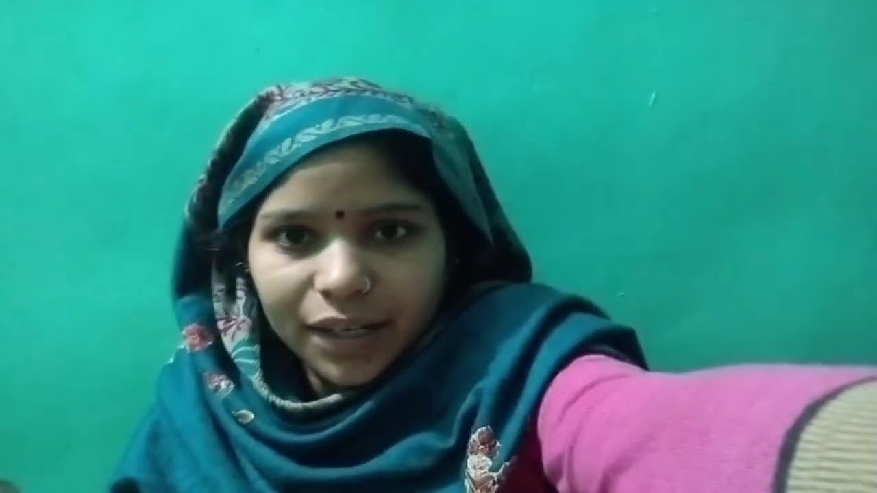 Gaon mein kapde dhoae the