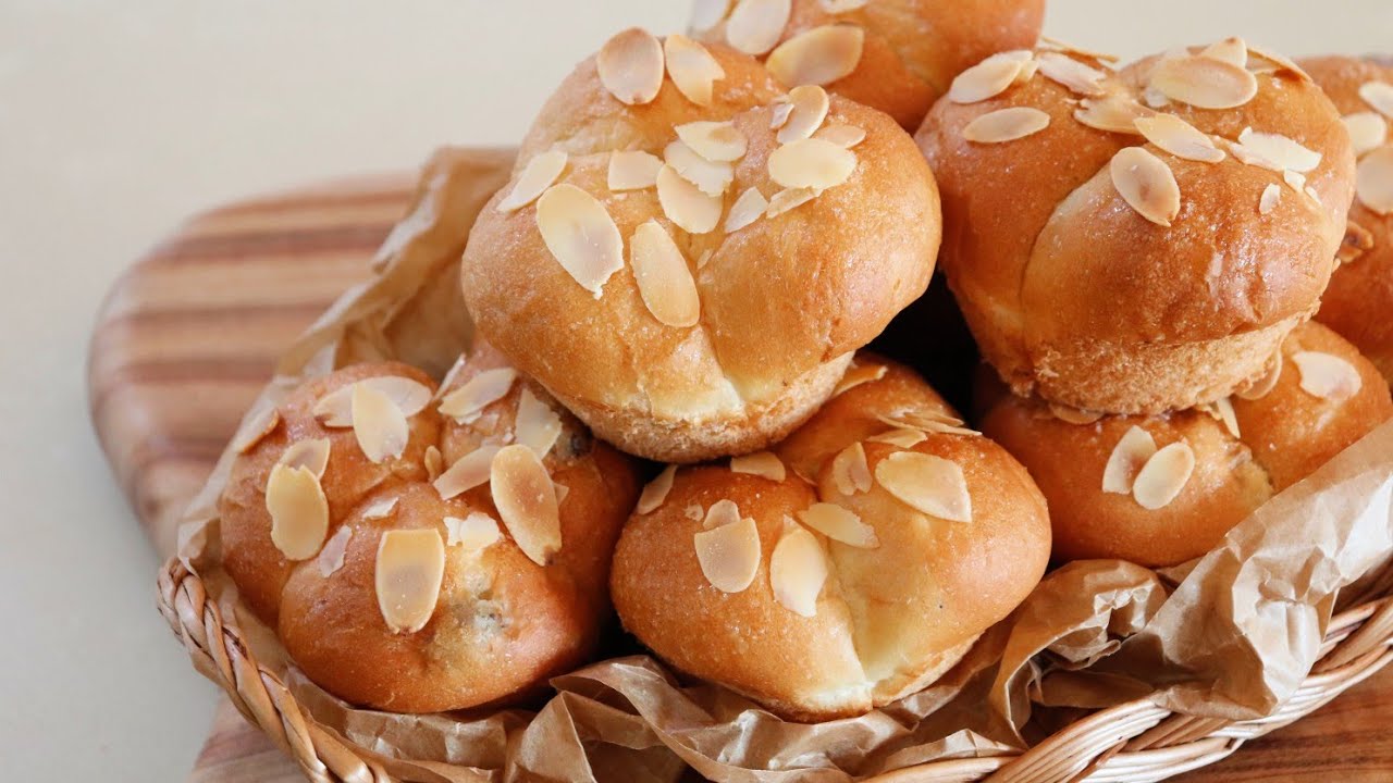 Как сделать пушистые и вкусные булочки с изюмом