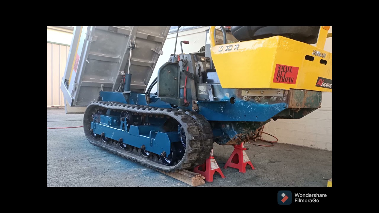 Mini Excavation - Yanmar C10R rolling, working, restoration.