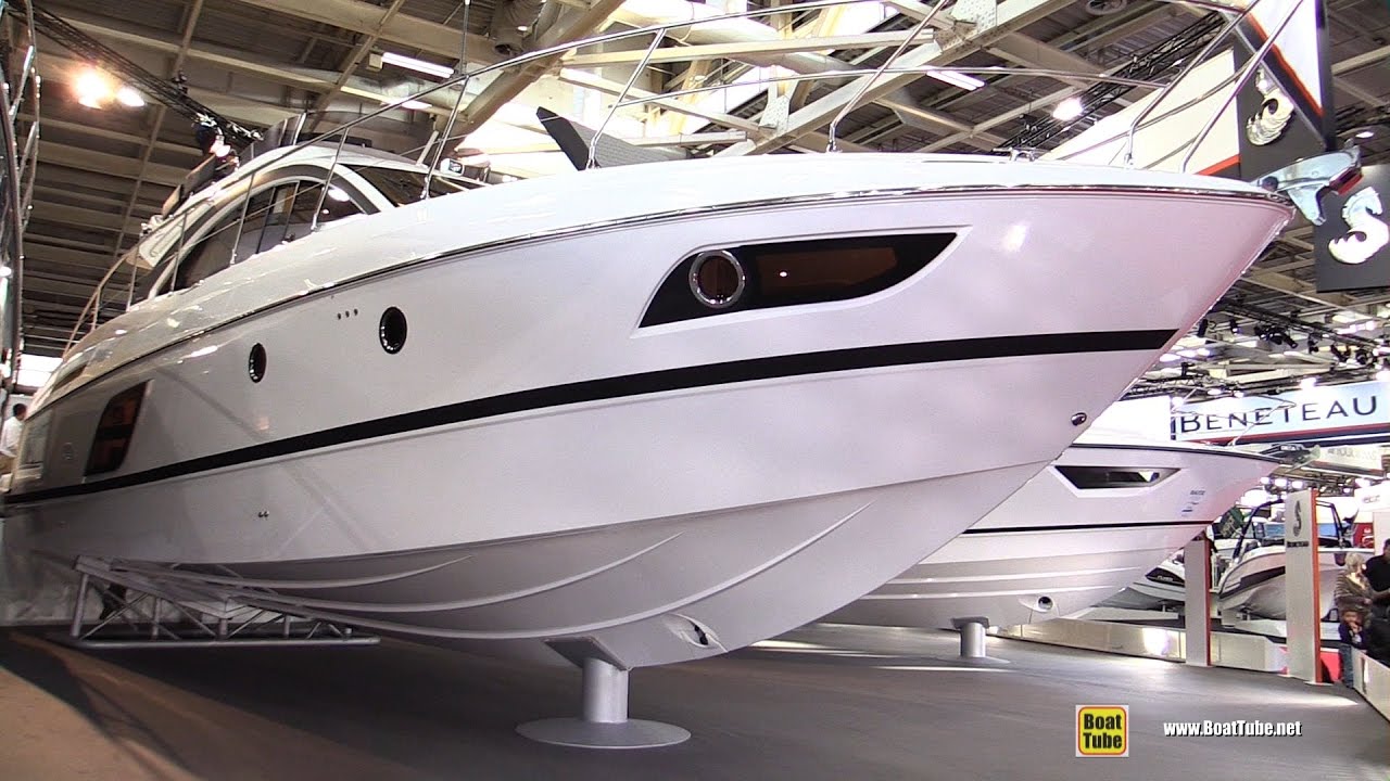 2017 Beneteau Gran Turismo 49 Fly Motor Yacht - Deck and Interior Walkaround - 2016 Salon Nautique P