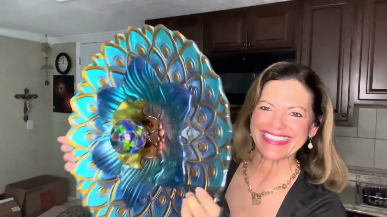 The purple and blue peacock flower