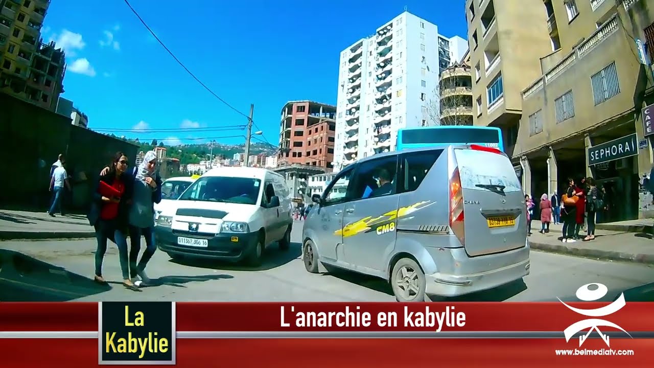 L'anarchie en Kabylie / l'absence du code de la route