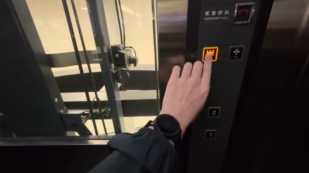 亞當搭電梯EP155-崇友實業GFC透明電梯@桃園國際機場第一航廈（A1~A3登機門）