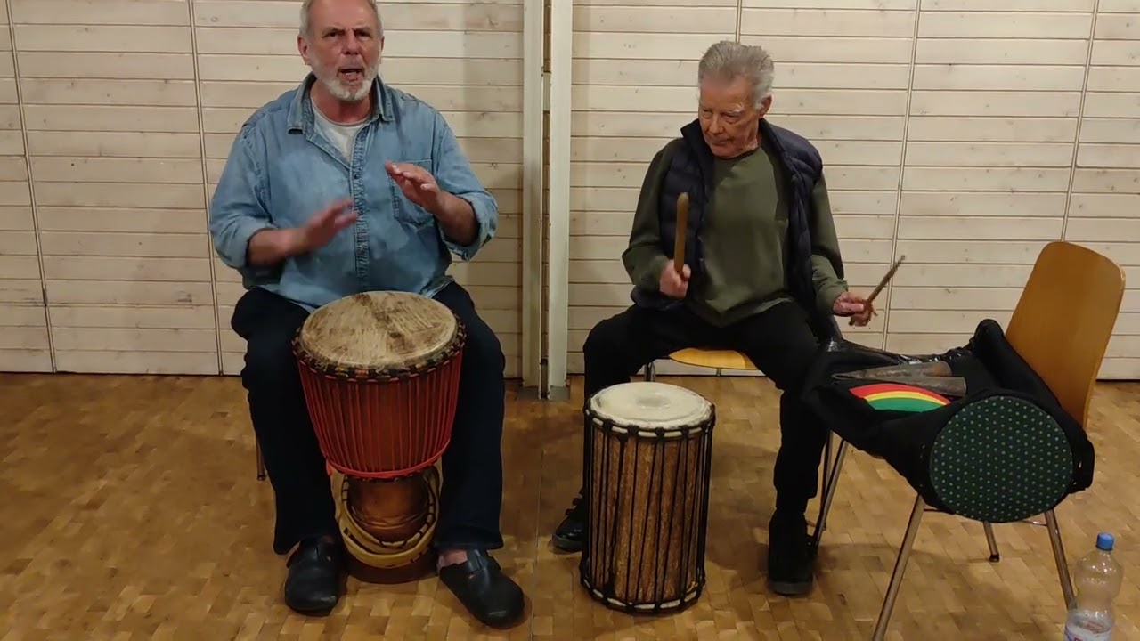 Soro - kleine Übung zum Hören des Sangbanstimme-Echauffements beim Djembe Begleitung-Spielen