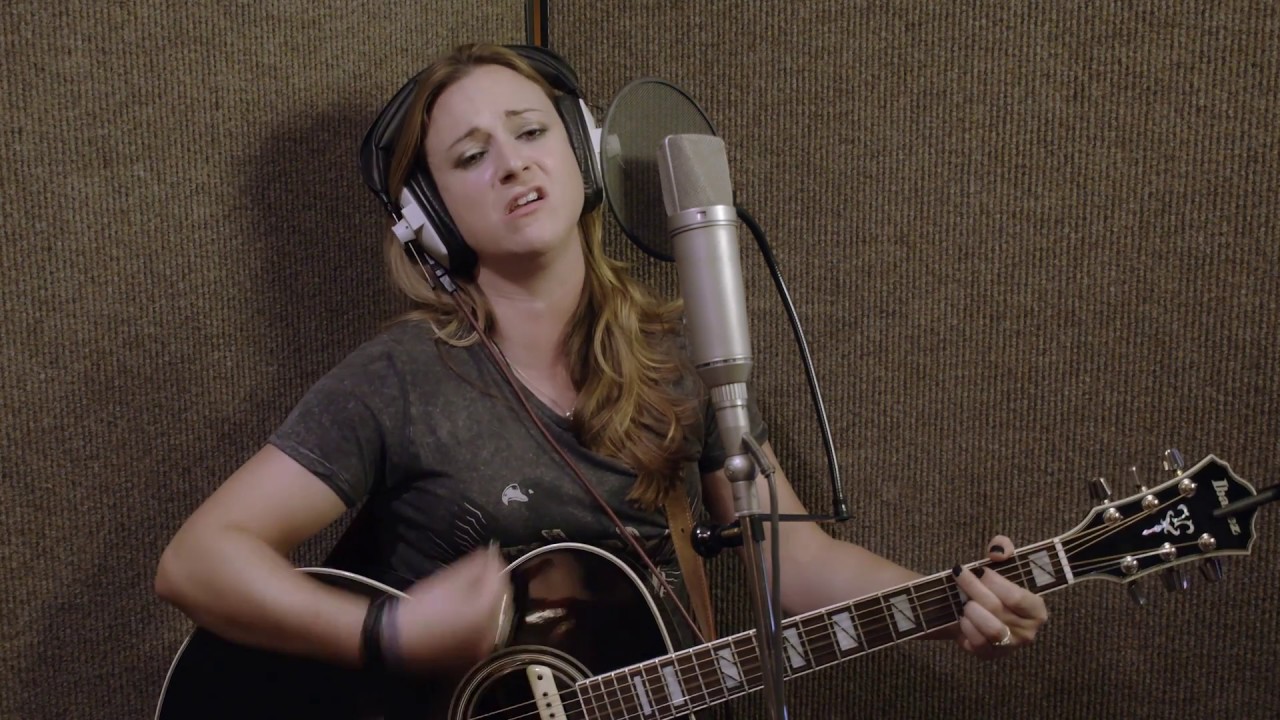 Scarlette - Sealed With A Kiss (Acoustic)
