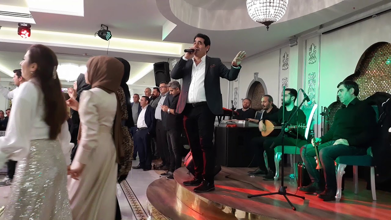 Nazmi Can Mustafa Küçük, Onur Bozatlı, Nurettin Bay türküleri ile Düğünde gençleri çoşturuyor