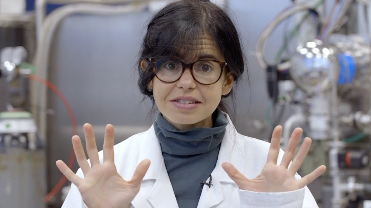 What are chiral materials and why are these important with Dr Jess Wade