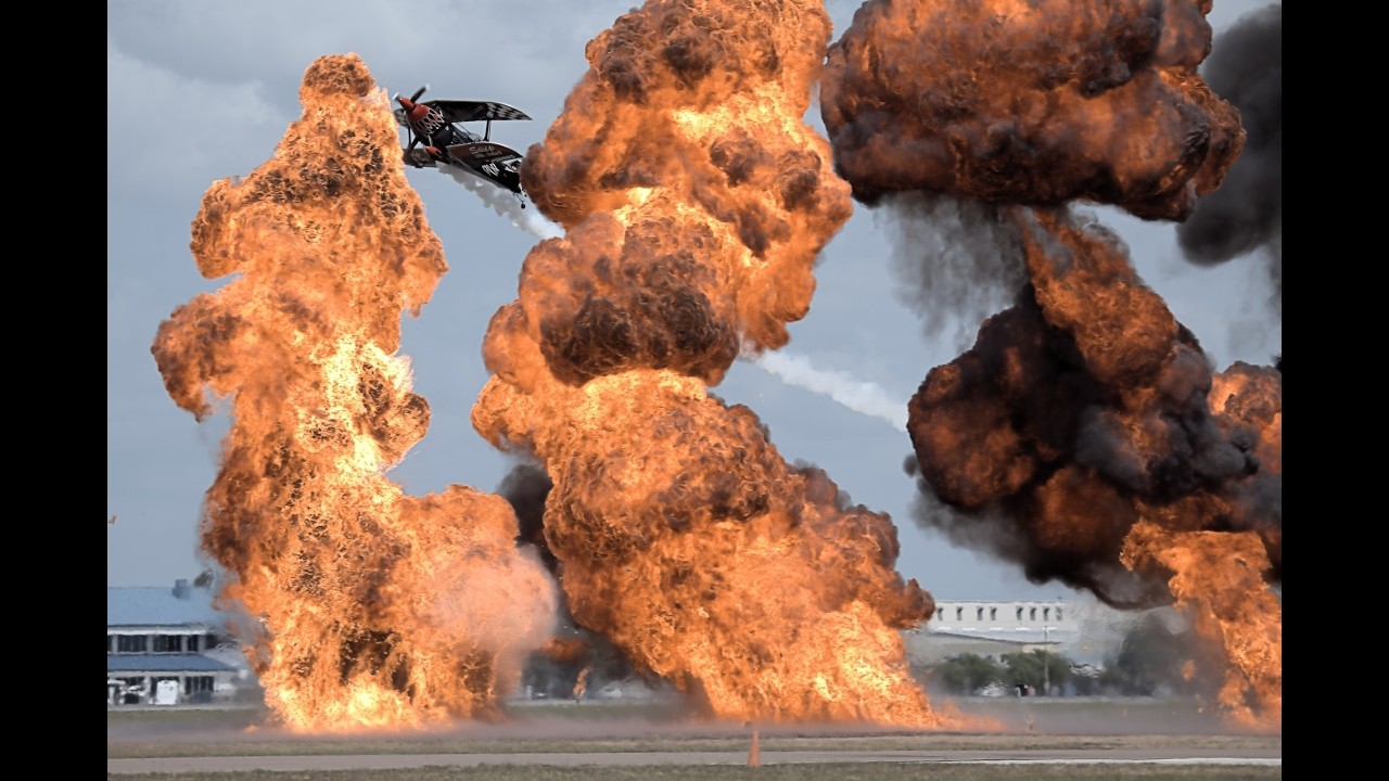 Безумное выступление пилотажной группы из двух человек | Скип Стюарт и Мелисса Бернс | Sun ’n Fun...