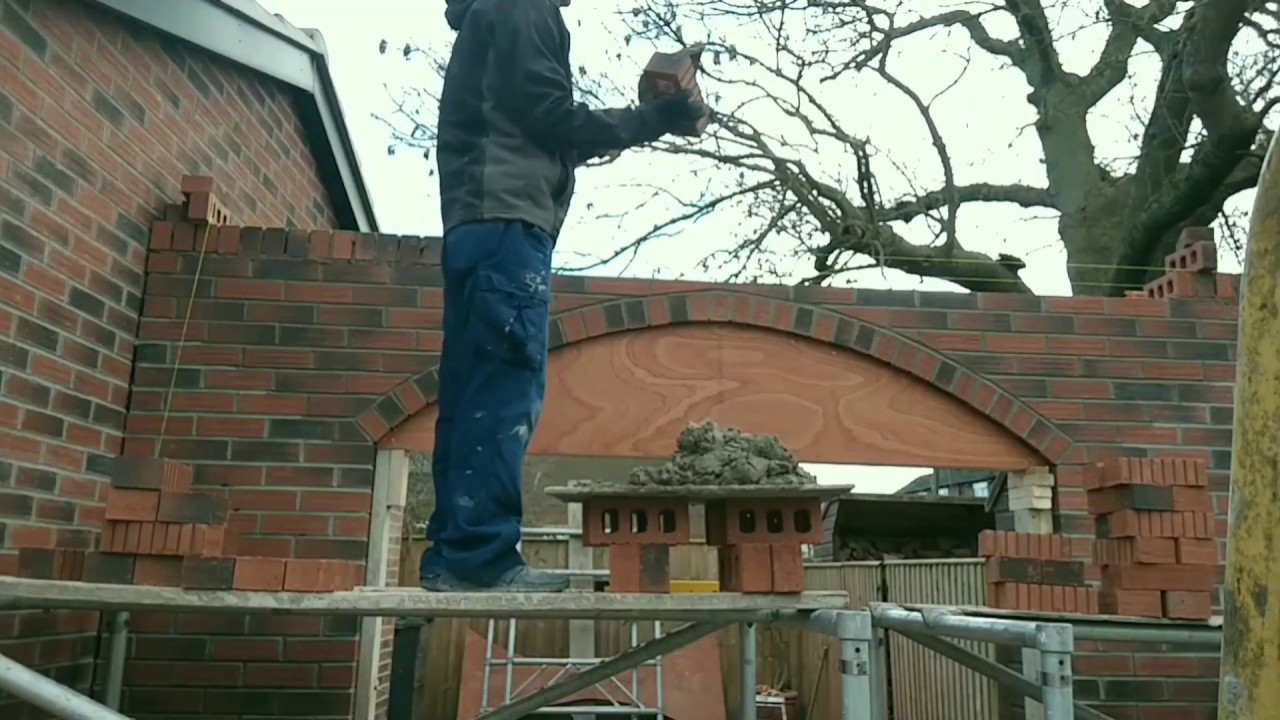 Brick arch build