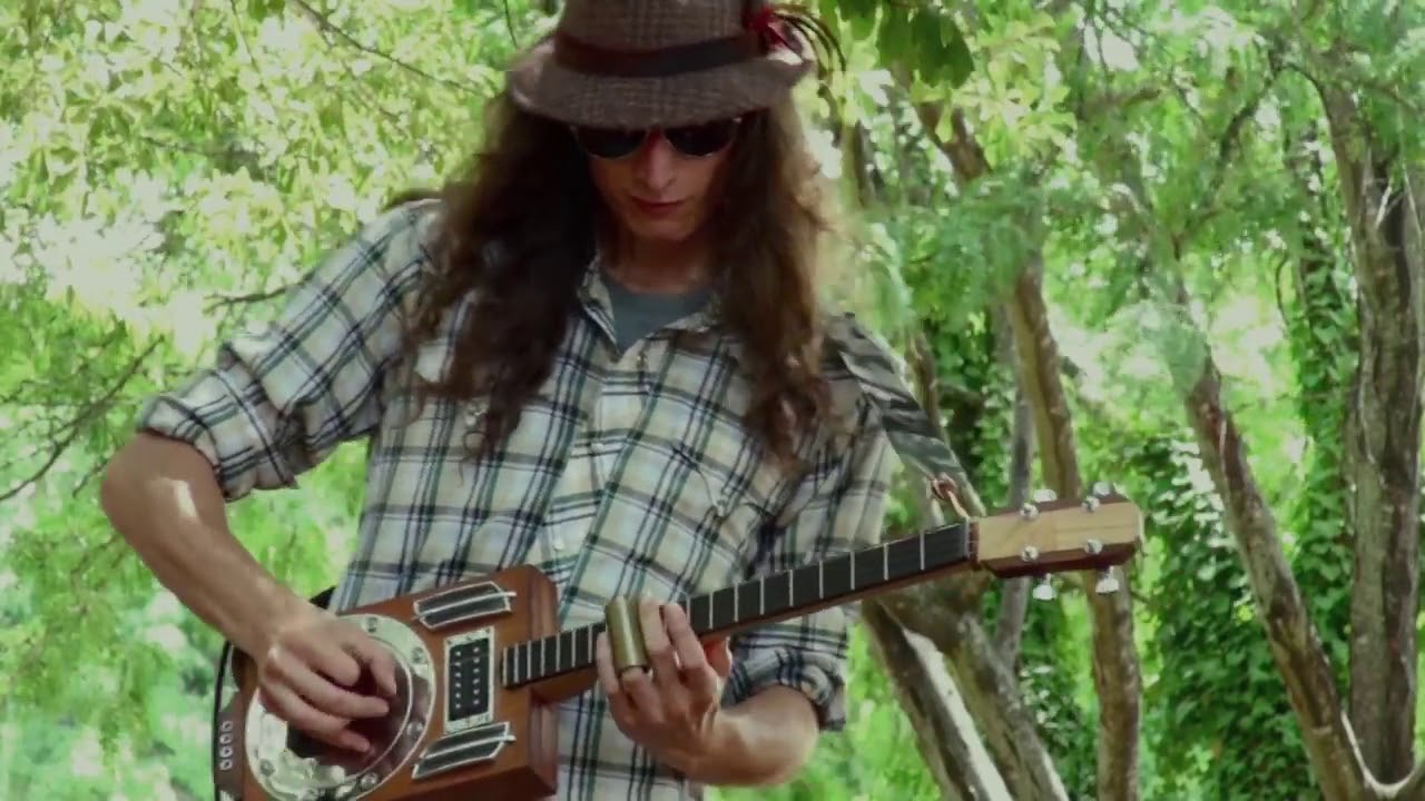ROOSTER BLUES | Justin Johnson 7-15-12 | busking street performer