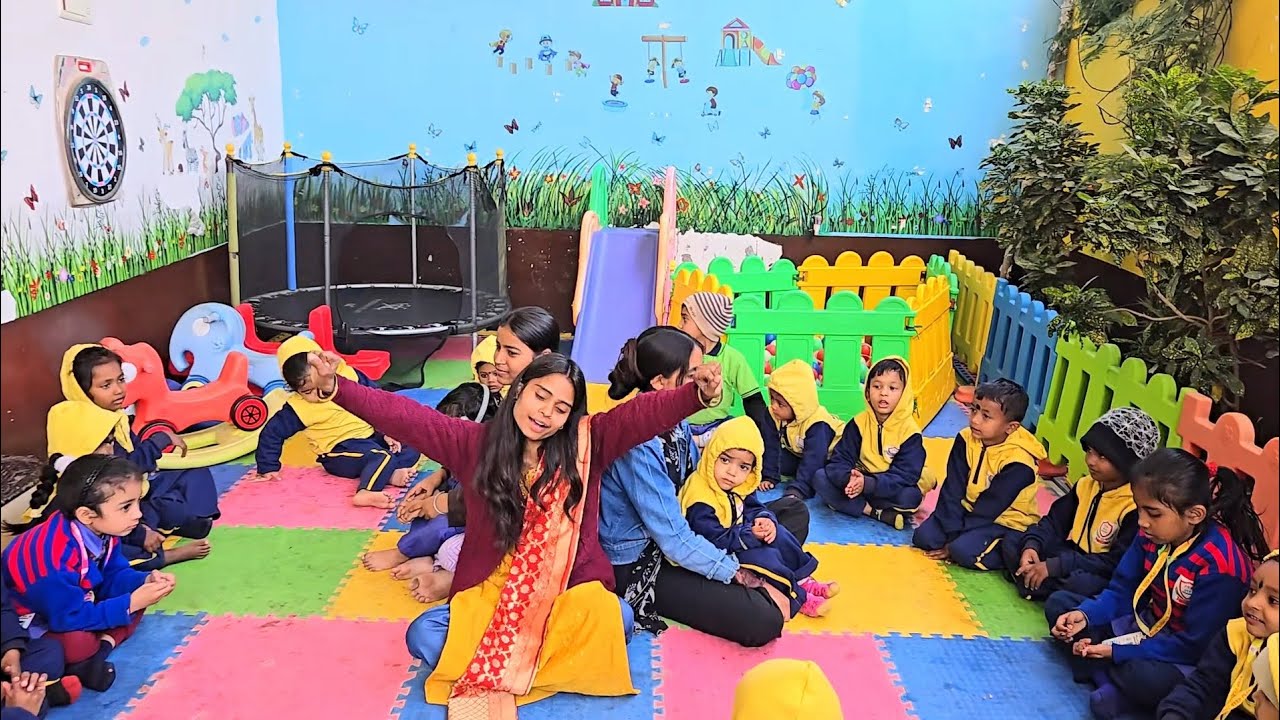 Saturday Story Telling Time 📖🐰🐢Our little stars enjoyed the classic story of  Rabbit and  Tortoise#