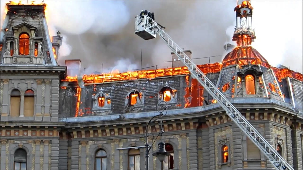 Budapest Andrassy Fire 150714