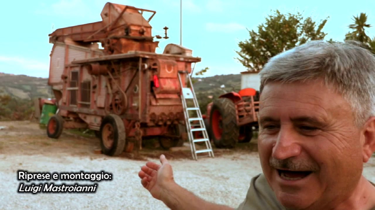Preparazione festa dell'antica trebbiatura da Giulio Riccio -  ed. 2018