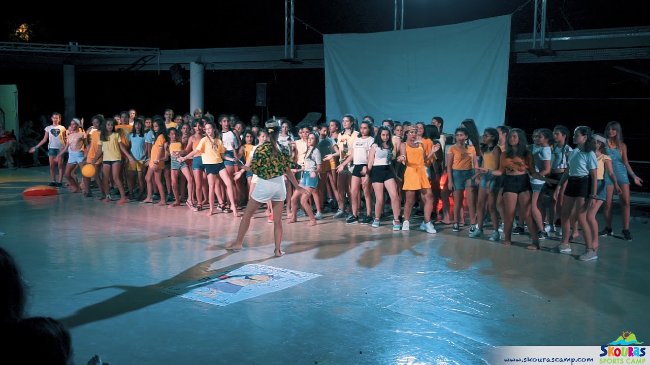 ΤΡΑΓΟΥΔΙ | Μπανάνες *Πευκόραμα* | Skouras Camp 2019