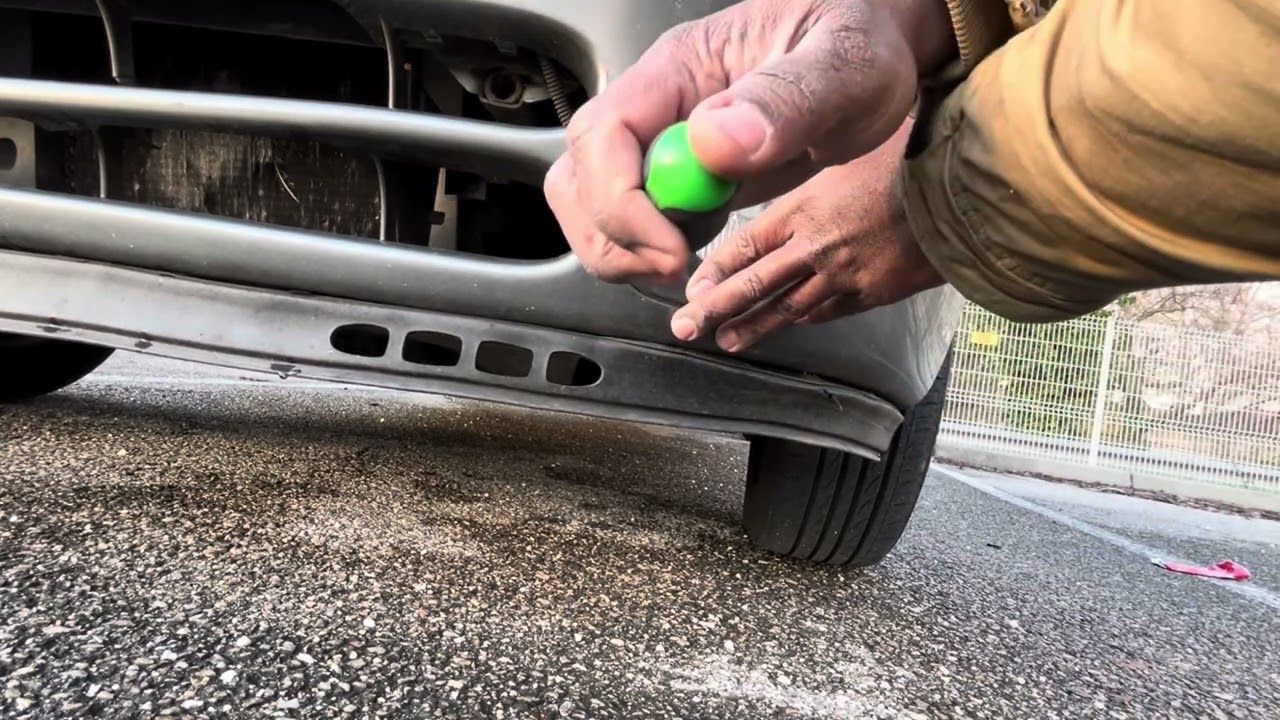 Tutoriel : Comment remplacer une ampoule d’anti brouillard sur Renault Clio 2 