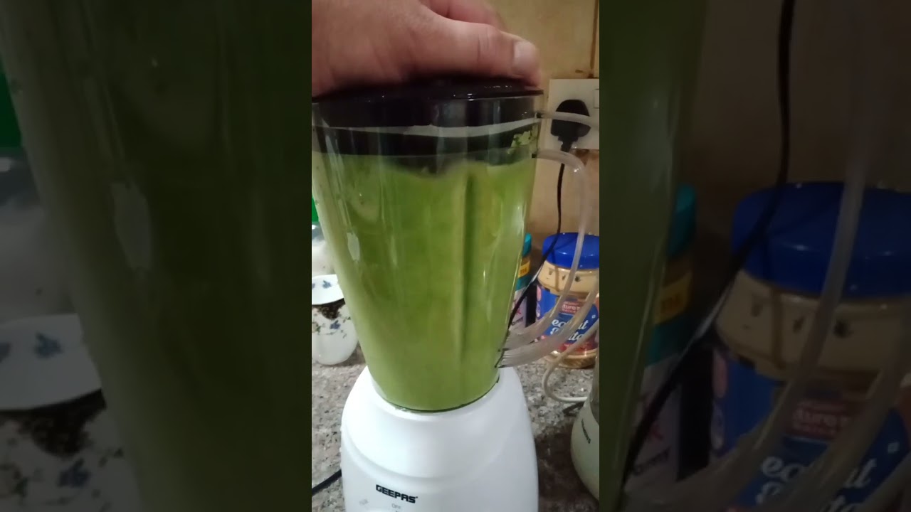 #shorts healthy juice#cucumber#parsley#mint leaves#lemon blend it ❤️ together