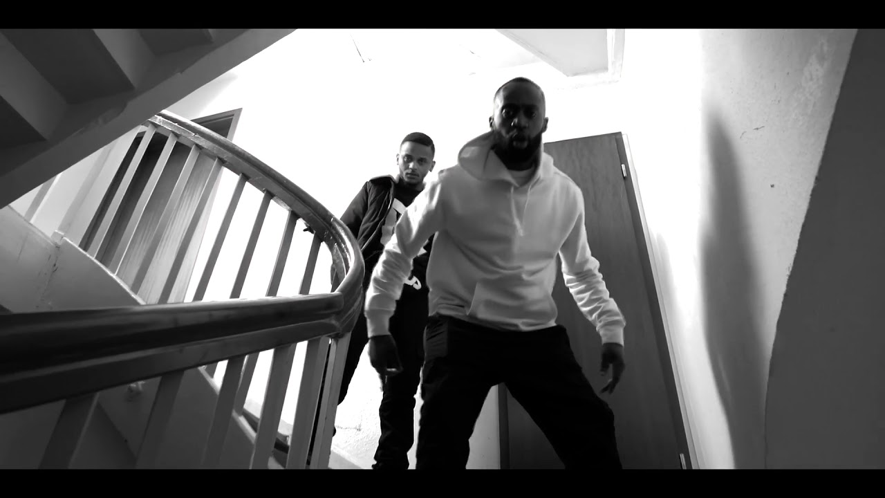 Manio - Makayabustyle (prod. von Phunc Flek) [Official HD Video]