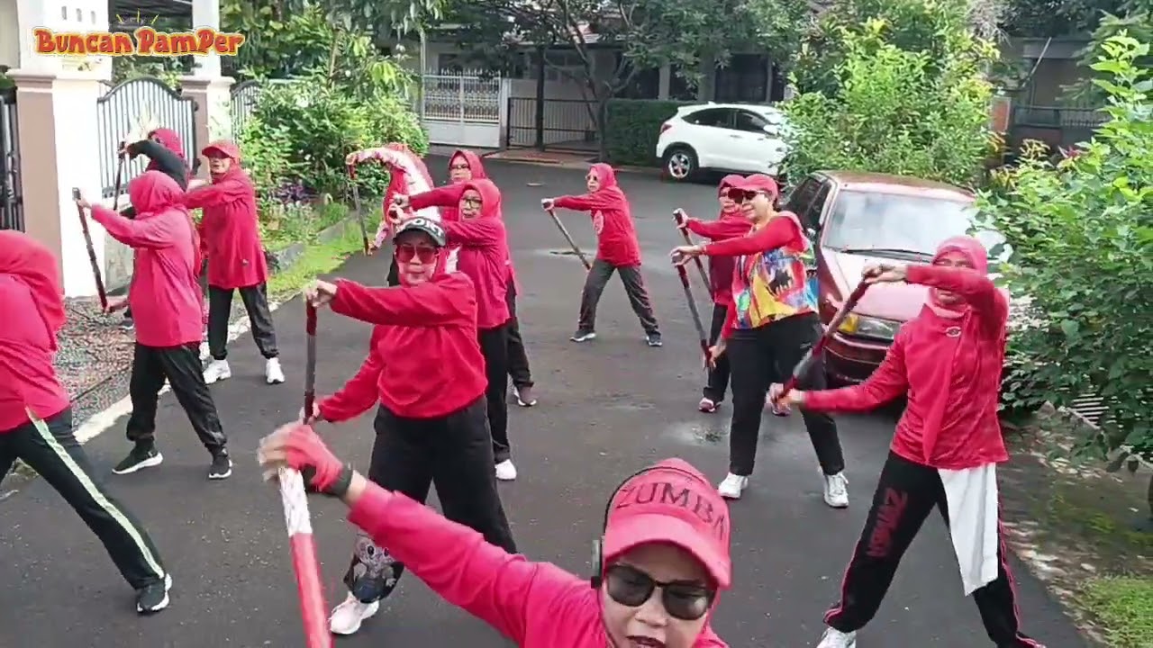Senam Pembentukan Pakai Stick Panjang Mengencangkan Tangan, Kaki Bucan Pamper Minggu 11 Jan 2026 