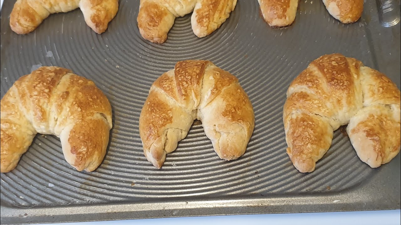 Como preparar Pan Cacho y rollos de Chocolate y Almendras Colombiano