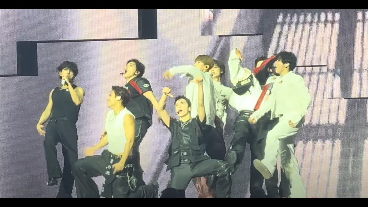 [FANCAM] 10-11-25 - Seventeen – NEW_ – Tacoma – Rock With You