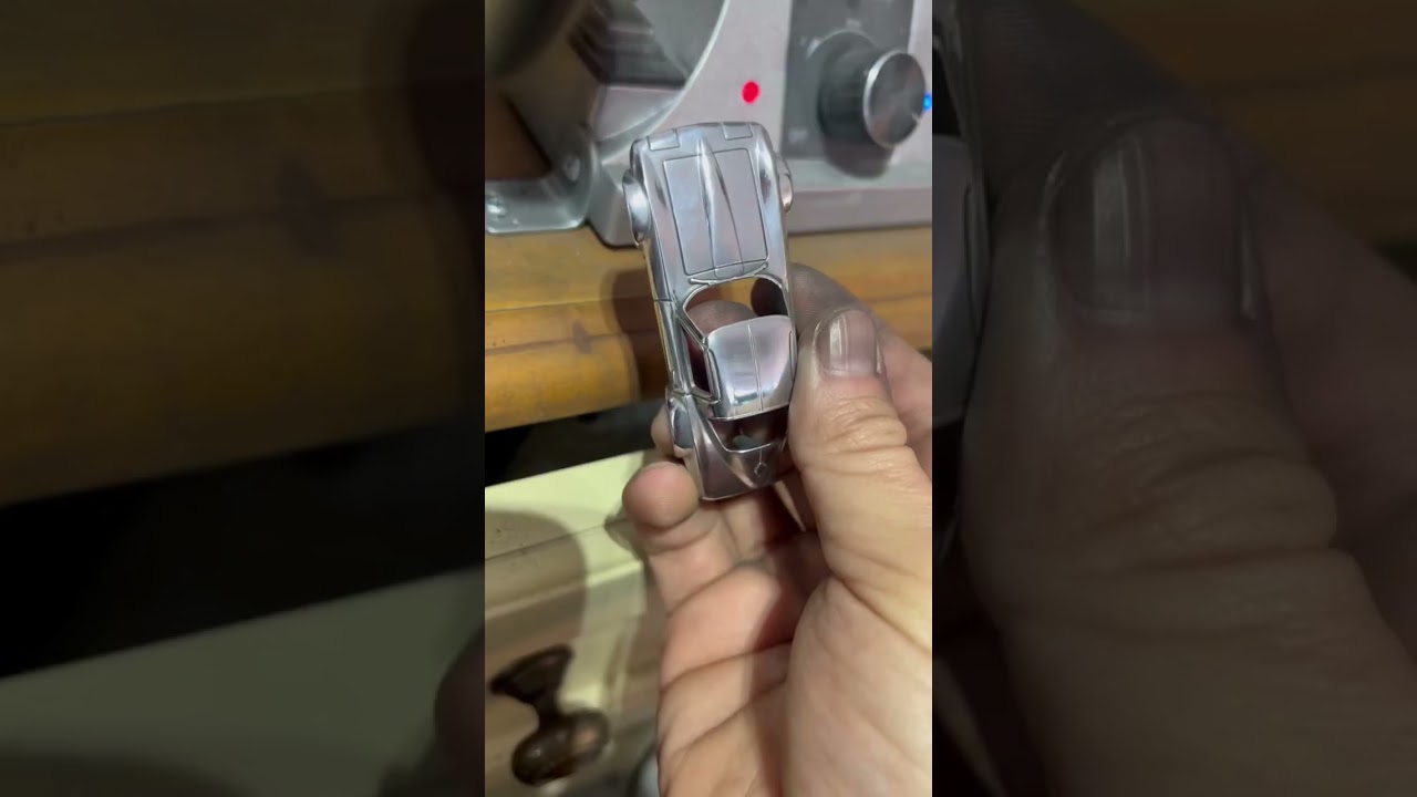 Little process of polishing a hot wheel, full video to come soon!  #hotwheels #polishing