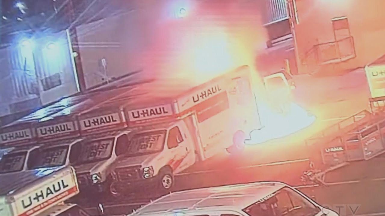 Наглые воры украли бензин из грузовиков U-Haul.