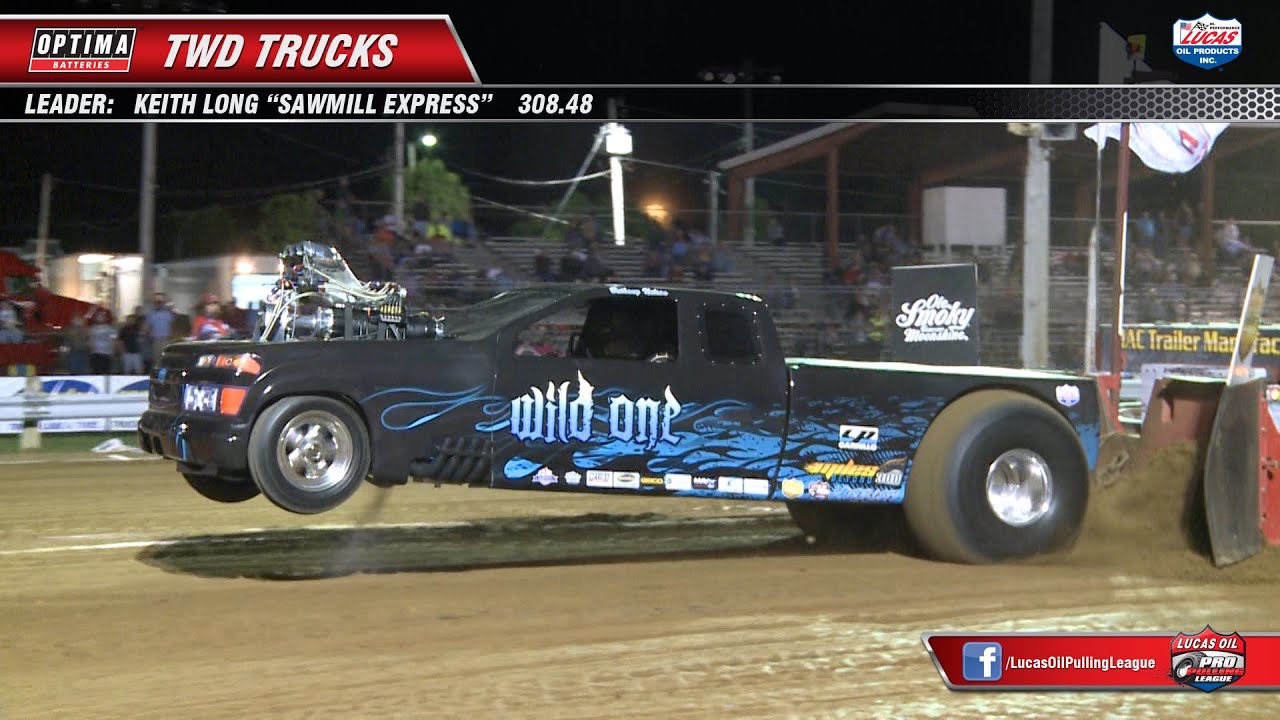 PPL 2014: 2WD Trucks Pulling at Wilmington, OH