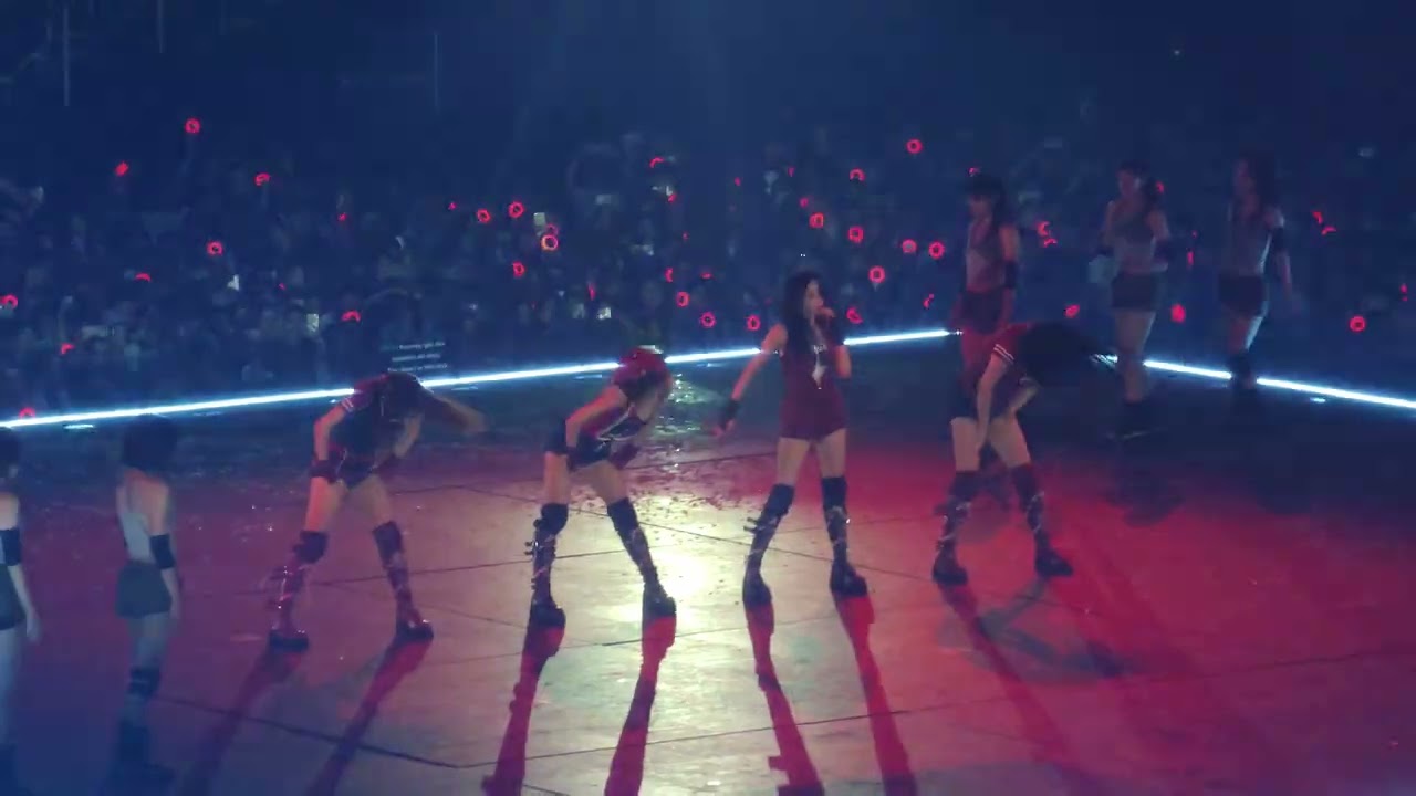 250720TWICE THIS IS FOR WORLD TOUR Incheon _ BATTITUDE (NAYEON, JEONGYEON, MOMO, MINA)