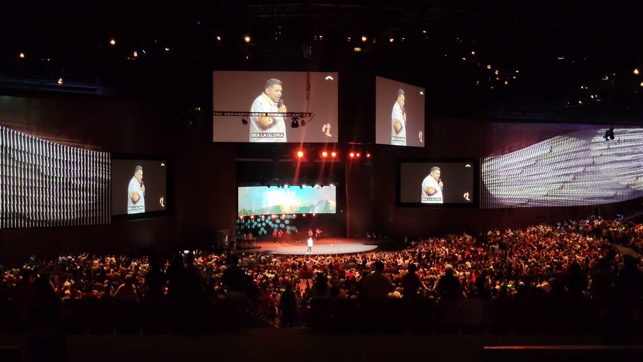 Profeta Hernàn Acosta en Casa de Dios Guatemala
