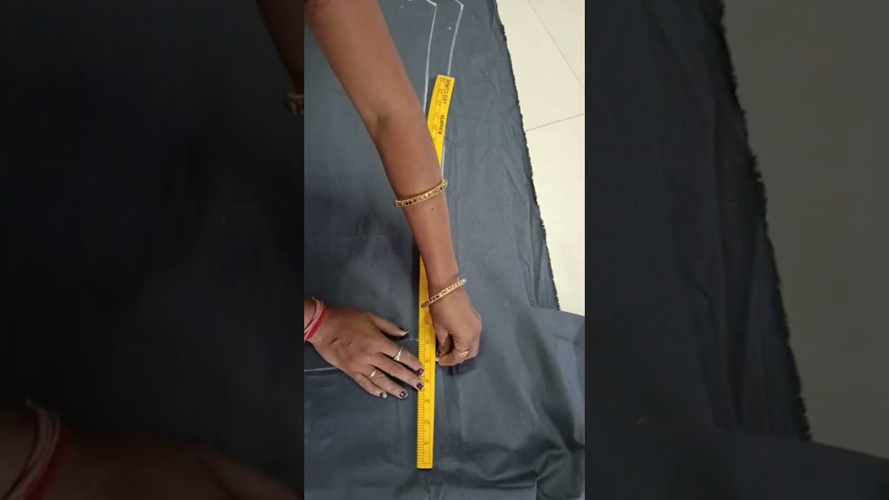 पैंट कटिंग और सिलाई देखें