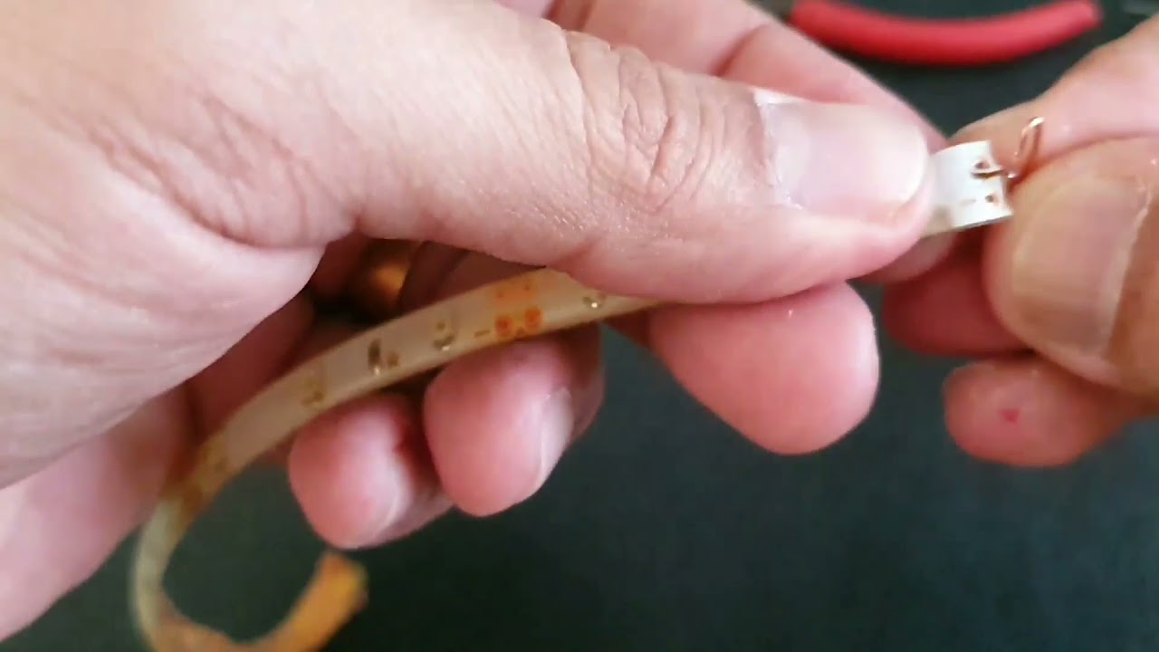 Como emendar fita de led sem solda, simples e rápido.