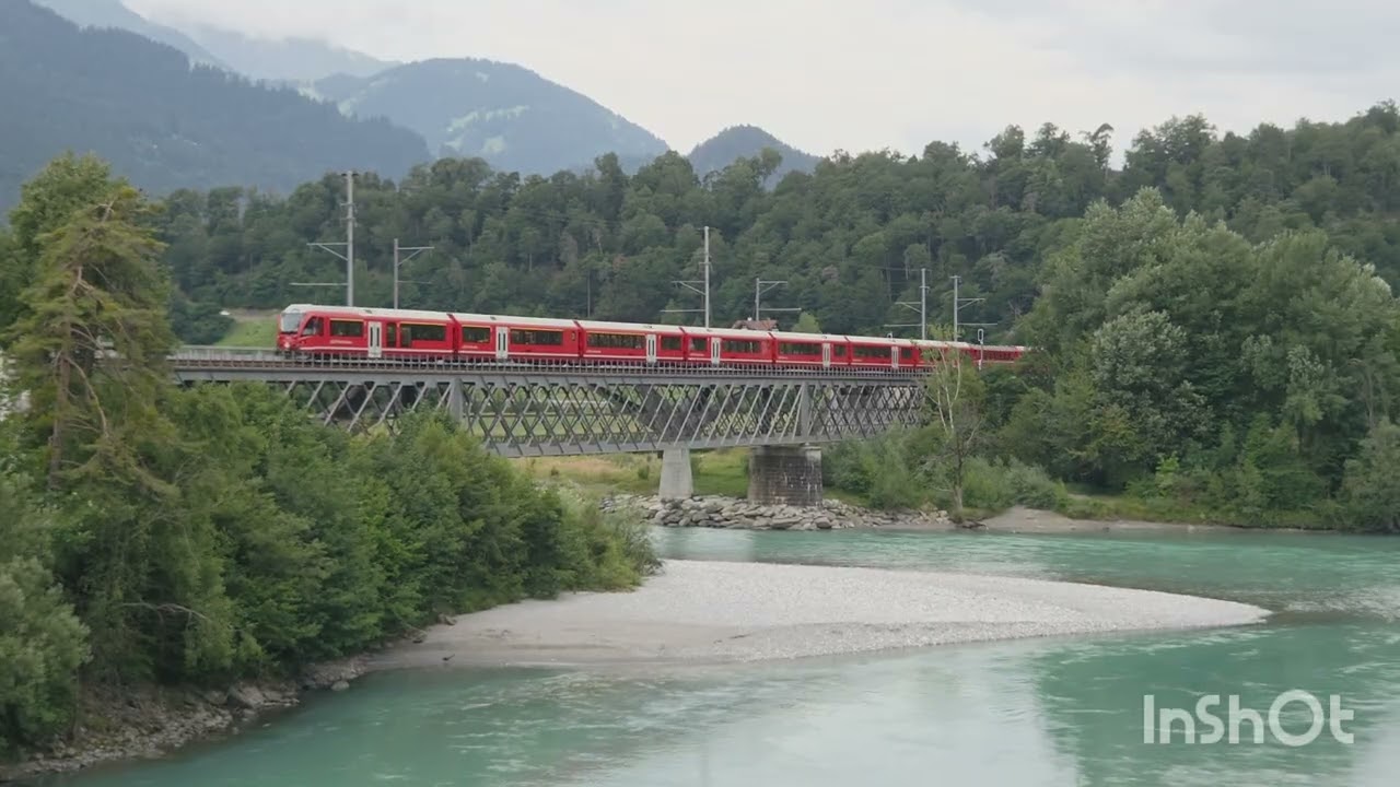Rhätische Bahn Ge 4/4 II und Ge 4/4 III bei Domat/Ems und Reichenau-Tamins und kreuzungen Albula