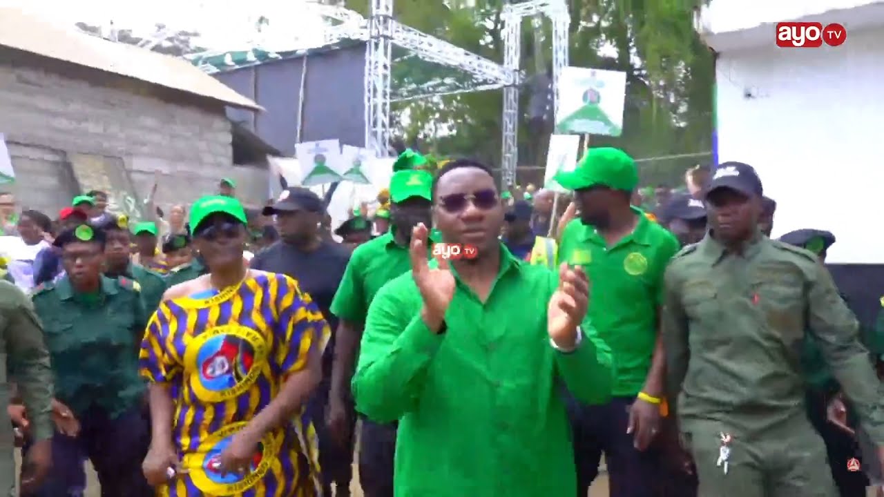 MAKONDA ASINDIKIZWA NA MKE WAKE KUCHUKUA FOMU YA UBUNGE APOKELEWA KWA SHANGWE
