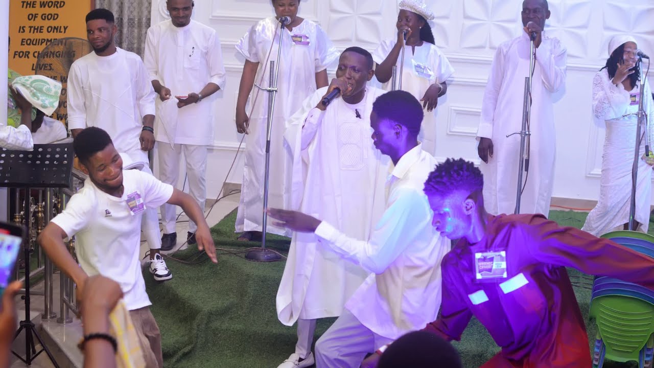 Olatech Graceson My Praise In Delta Way @Wornec Concert 5.0