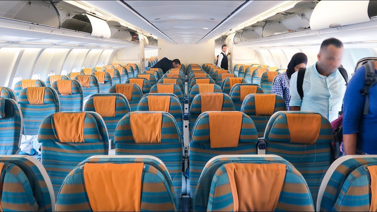 MOST UNDERRATED AIRLINE? | Oman Air | Airbus A330-200 | Muscat - Munich | Economy Class
