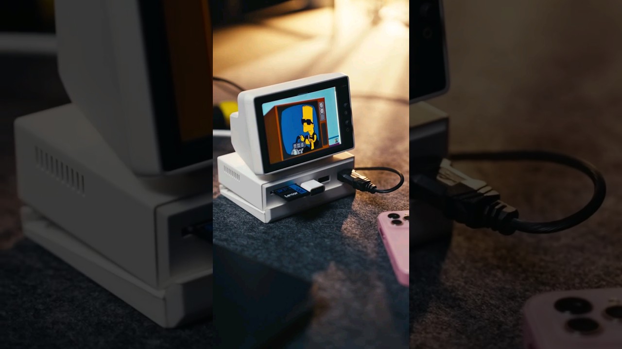 Mini Monitor USB-C Docking Station 3.5