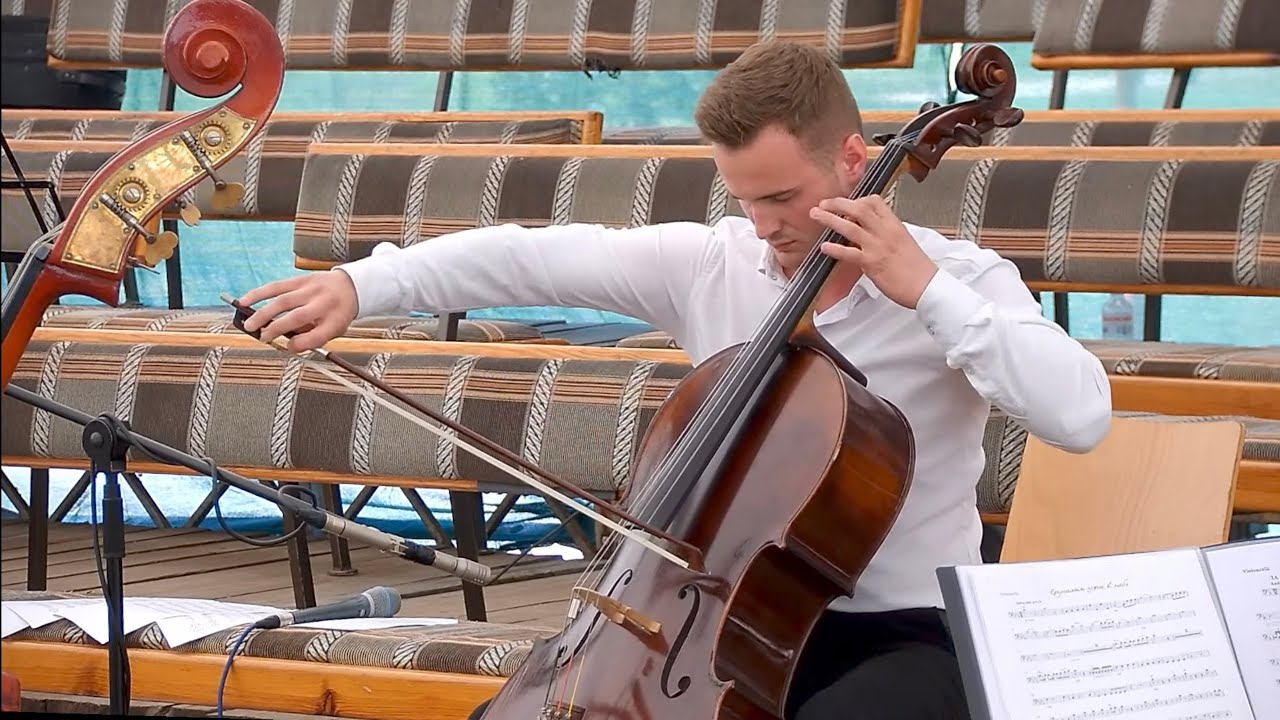 Под конец зал аж замер!!! 
