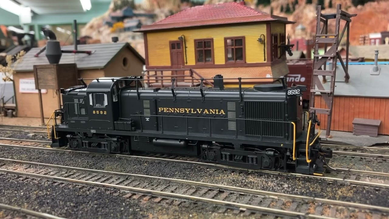 Review of Bowser’s New ALCo RS-3 Locomotive w/ESU DCC/Sound