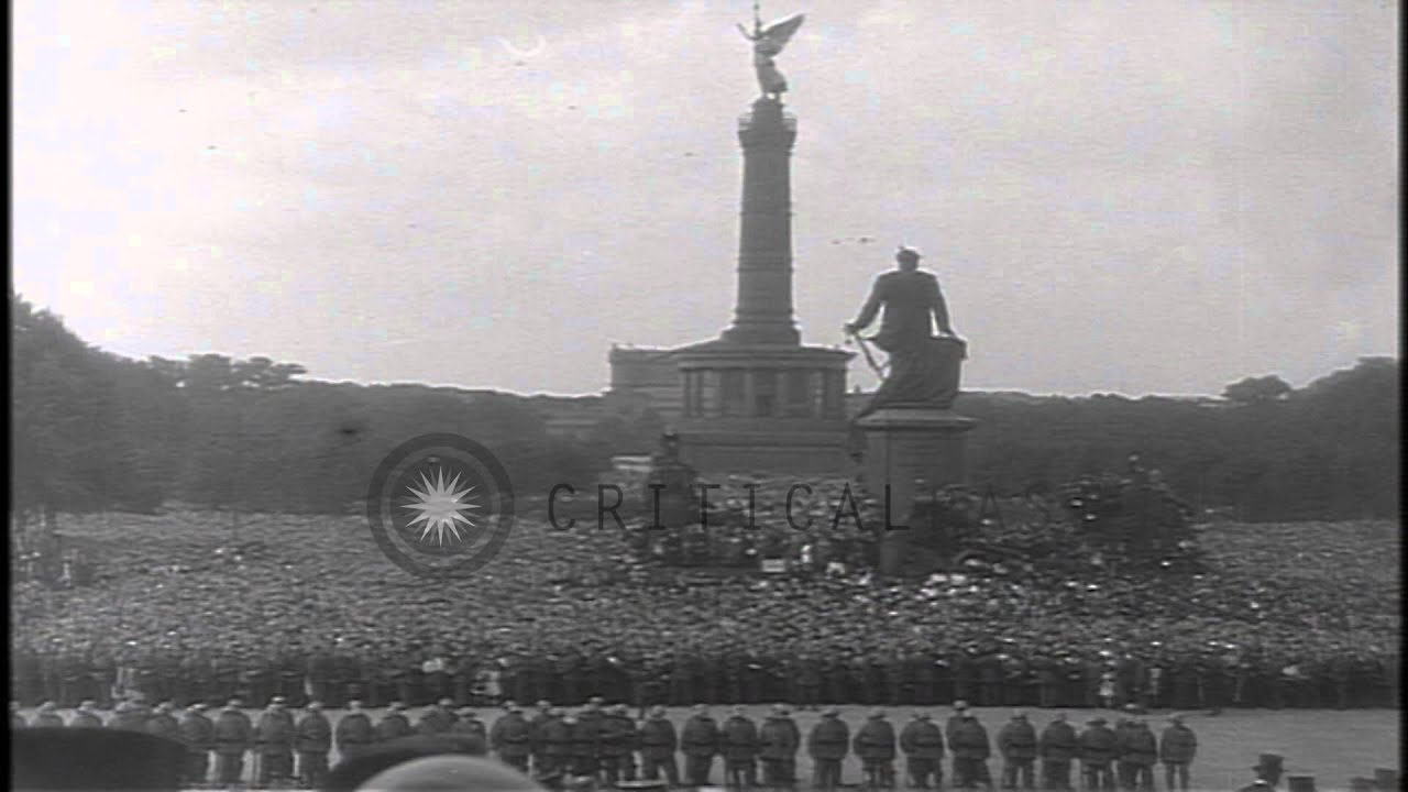 Friedrich Ebert at Victory column in Berlin, Germany. HD Stock Footage
